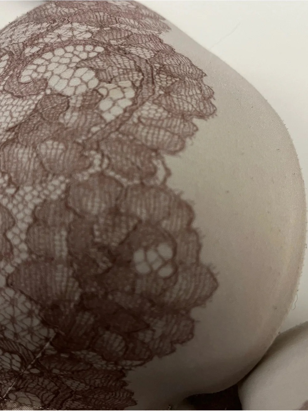 Victoria's Secret Pink Lace-Accent Cream Push-Up Bra 32DD